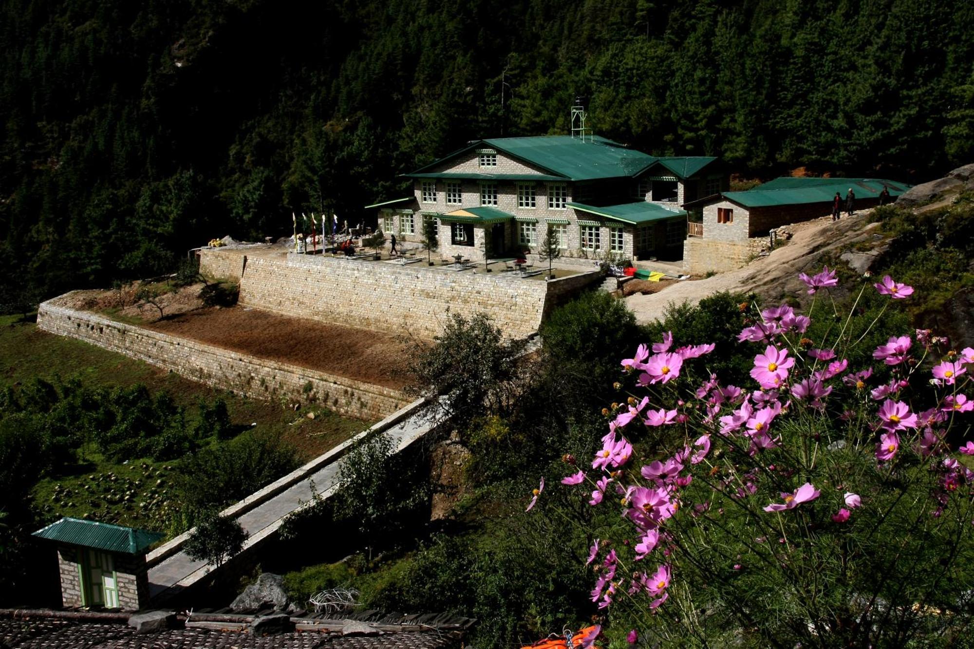 Mountain Lodges Of Nepal - Monjo Exterior photo