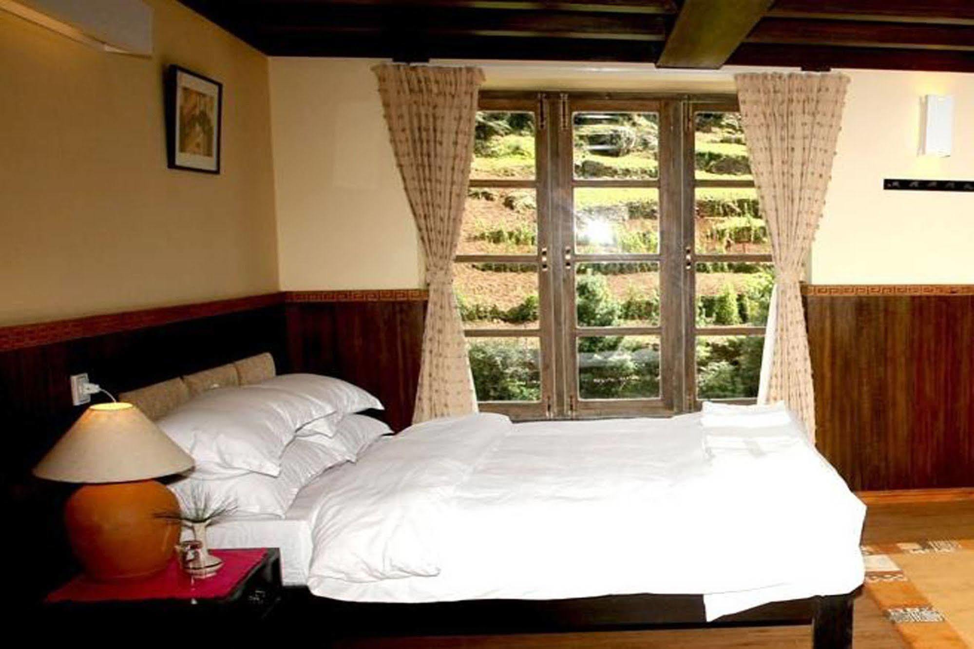 Mountain Lodges Of Nepal - Monjo Exterior photo