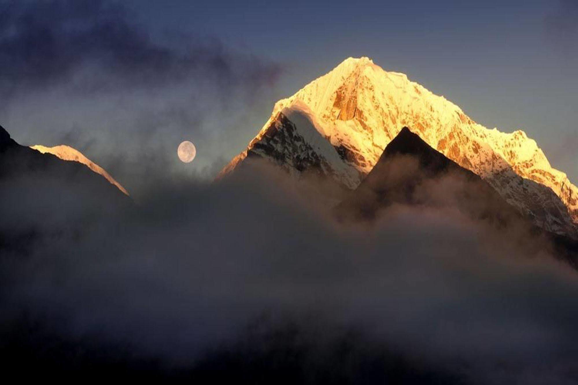 Mountain Lodges Of Nepal - Monjo Exterior photo